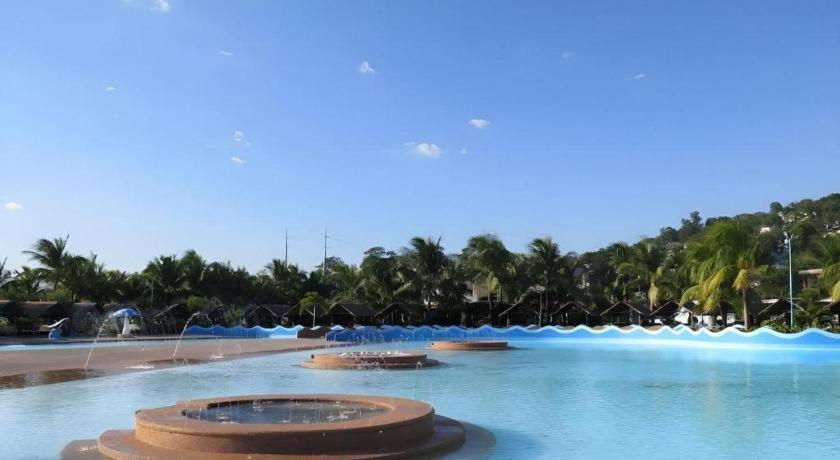 Moonbay Marina The Villas Olongapo Exterior photo